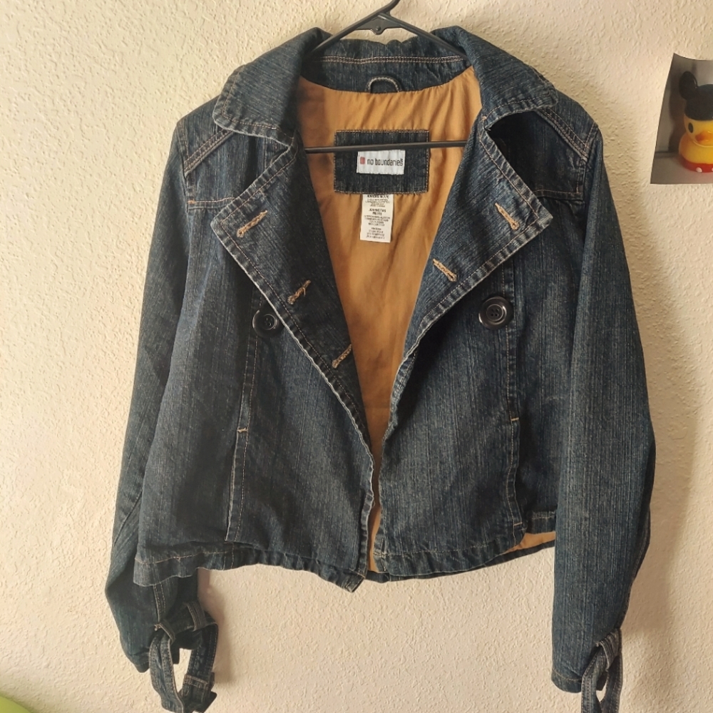 90s No boundaries thick jean jacket Size M